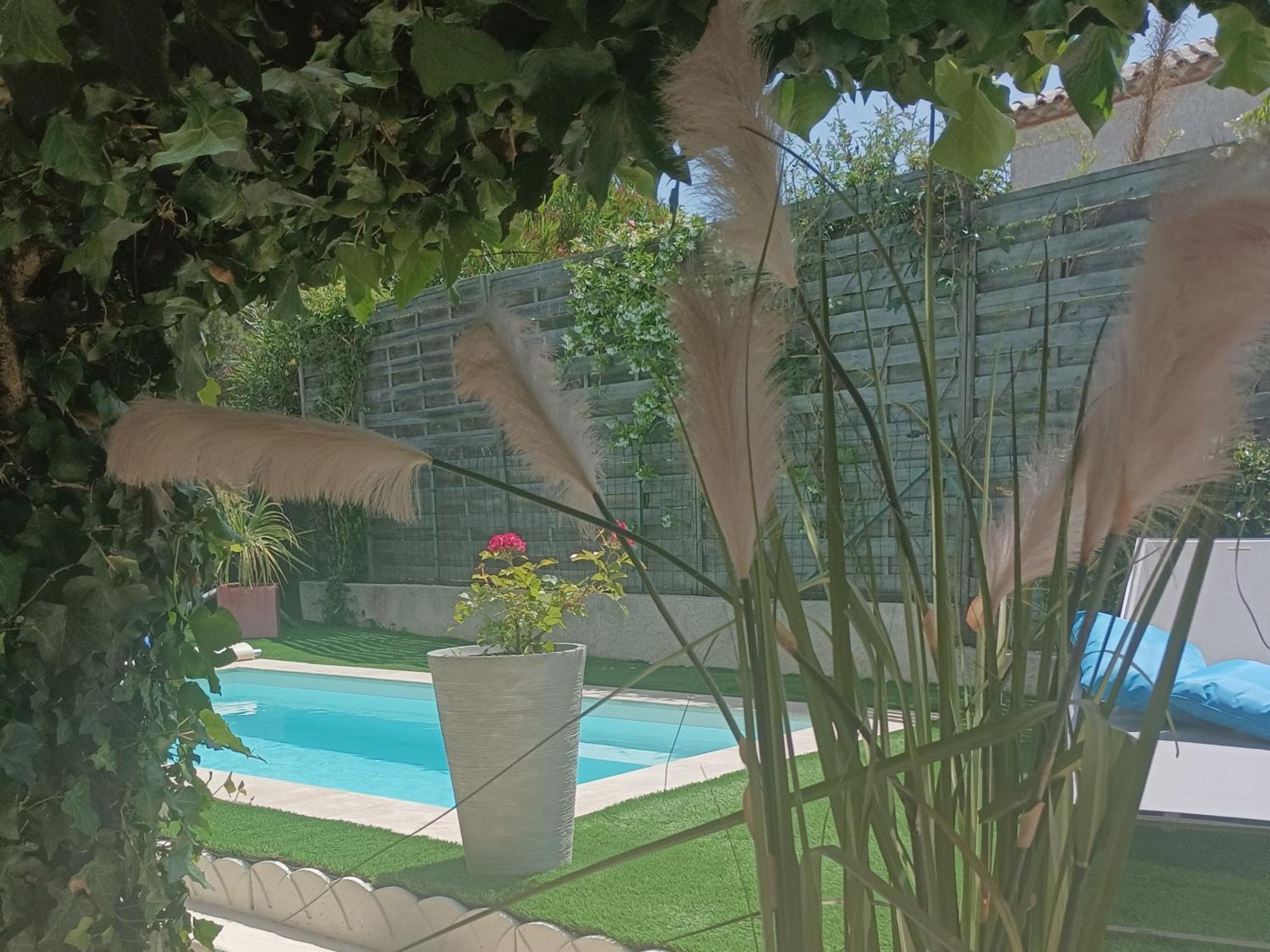 Mimilou Mont St Loup Piscine Privee Apartment Agde Ruang foto